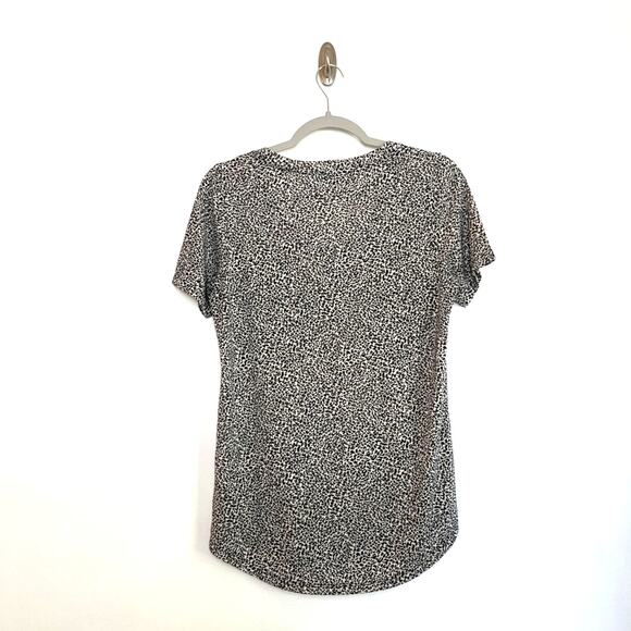 Athleta Breezy Scoop V-Neck Tee Tan Black Leopard Print Size Small Modal Blend - Picture 2 of 7